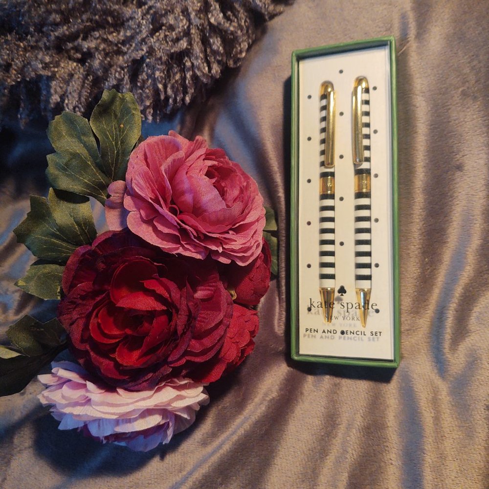 NWt kate spade 🖋️ Pen & Pencil Set~ Boxed 🎀 SeT ~